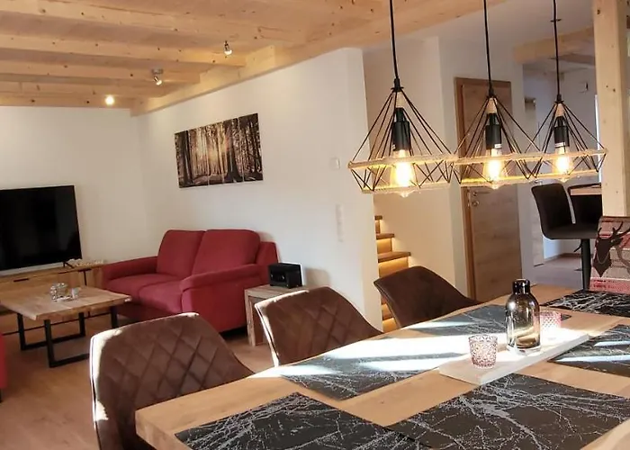 Hochalmbahnen 1-18, Maislaufeldweg 1t