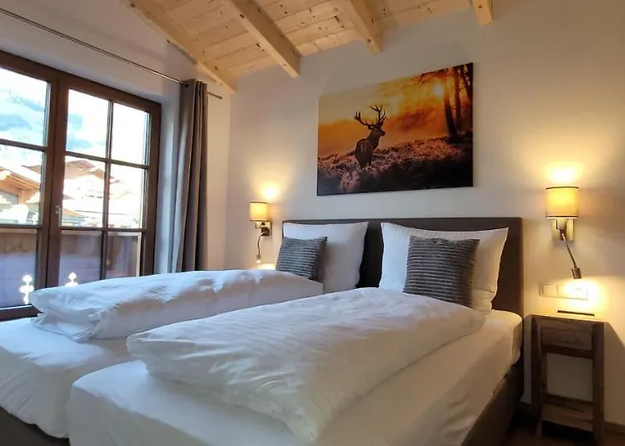 Hochalmbahnen 1-18, Maislaufeldweg 1t 劳里斯